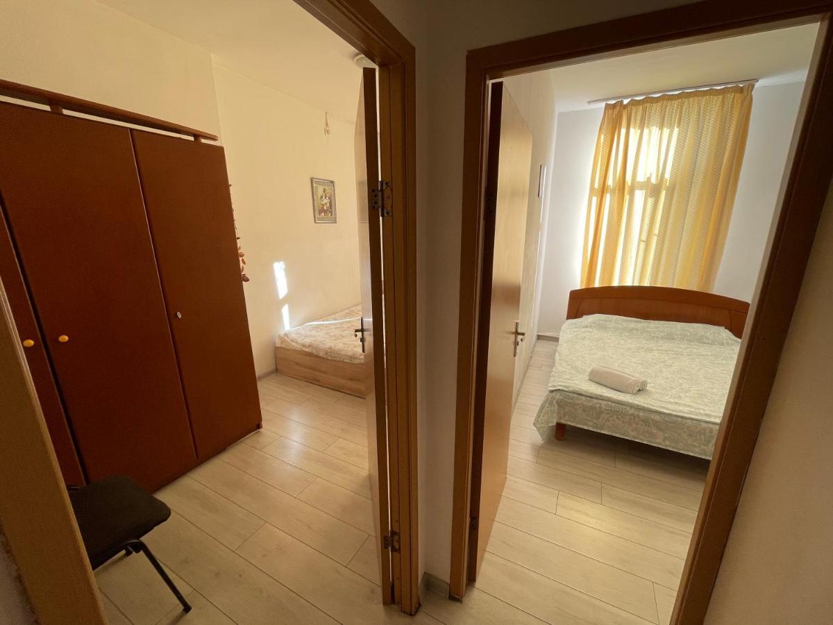 Apartament Piata Amzei 1 Bukarest Exteriör bild